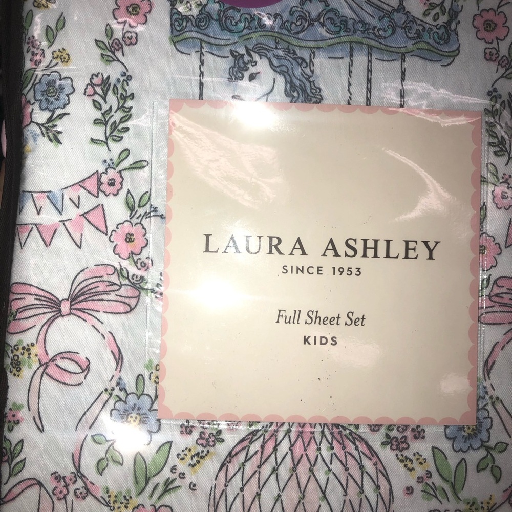 🩷 Laura Ashley Kids Full Sheet Set Carousel Horse Pink Floral